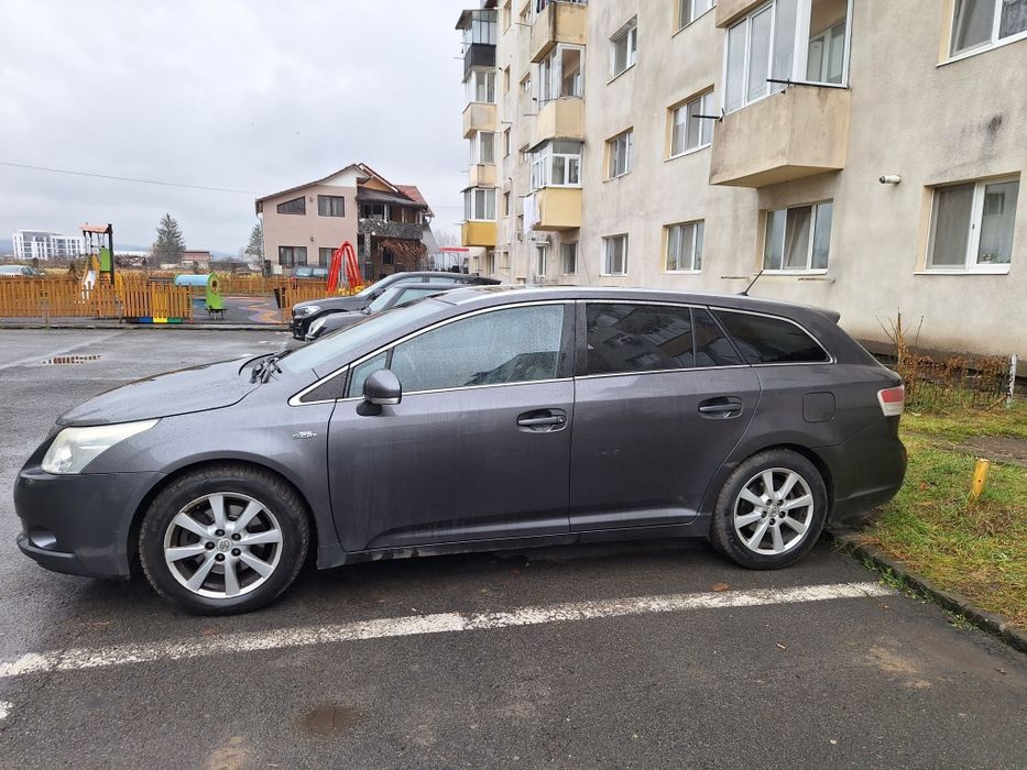 Toyota Avensis 177 CP