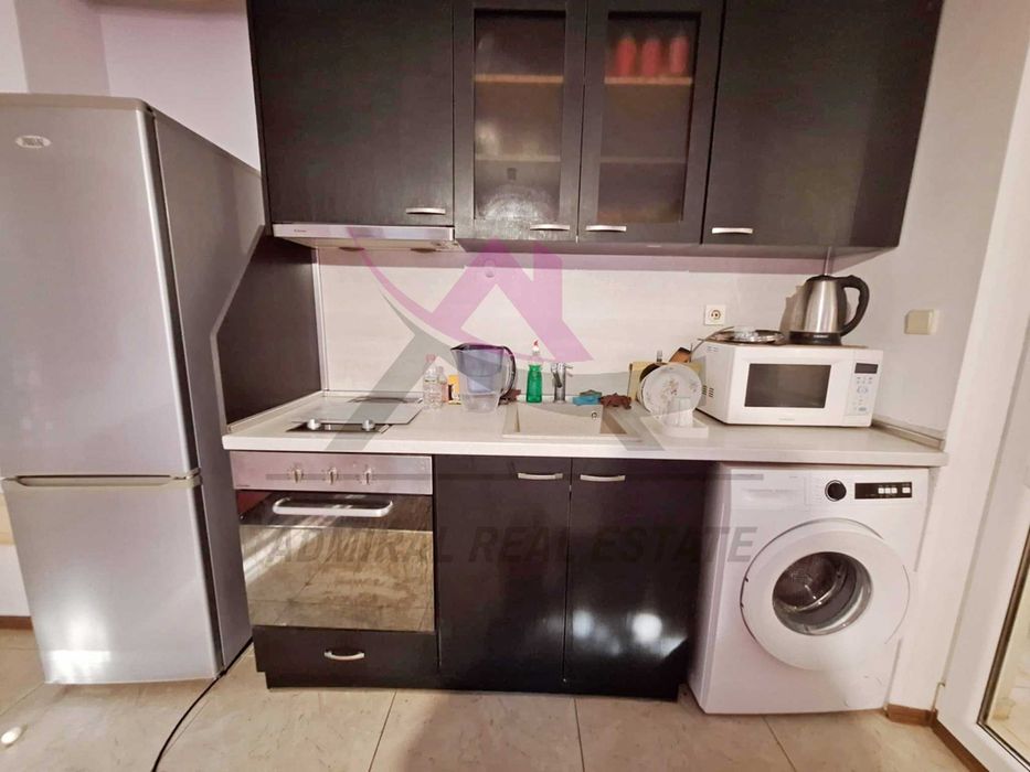 Дава се под наем Двустаен апартамент в Варна, Колхозен пазар - 65 кв.м за 358 € - Снимка #1