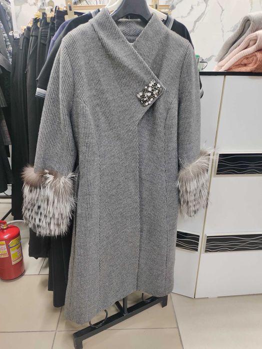 Продам пальто в хорошем состоянии