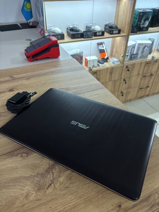 Ноутбук Asus ! РАССРОЧКА ! SSD