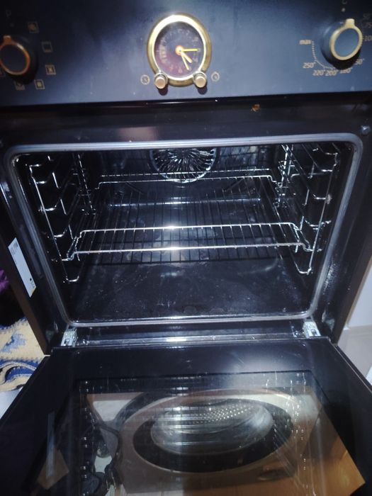 Cuptor electric Beko incorporabil