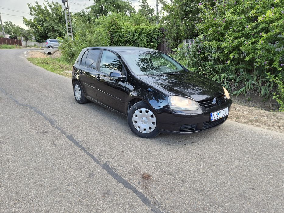 VOLKSWAGEN Golf 2005