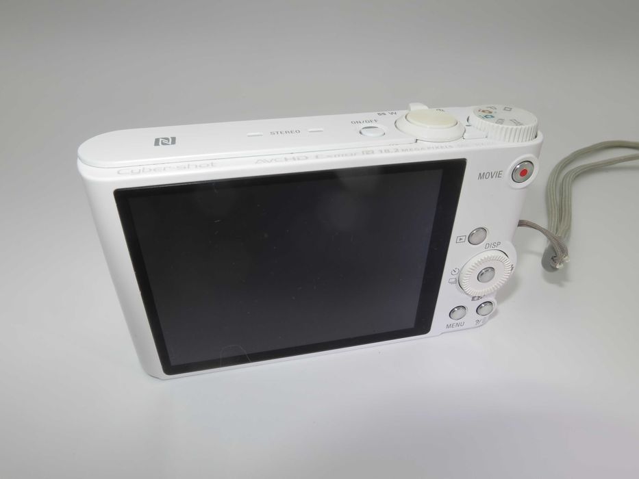 Sony Cyber-Shot W350 ултра компактен цифорв фотоапарат, дигитална камера в бял цвят, FULL HD видео, 20х оптичен зум, като НОВА, работи отлично!