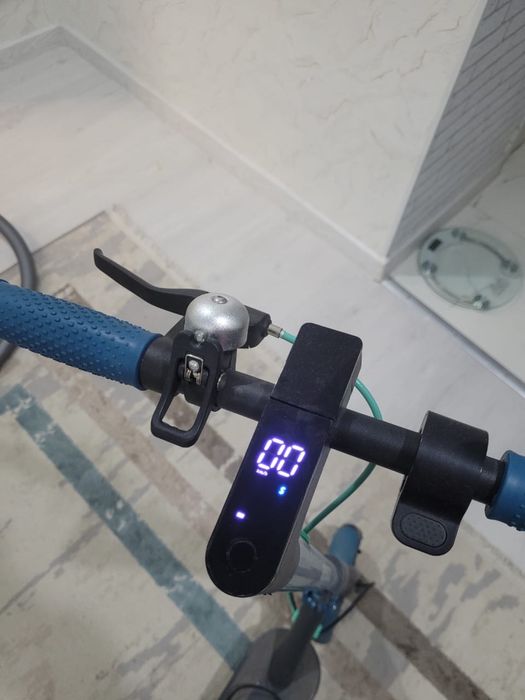 Срочно продам электронный самокат