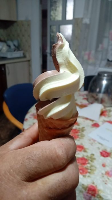 Masina / aparat inghetata stradal nou.