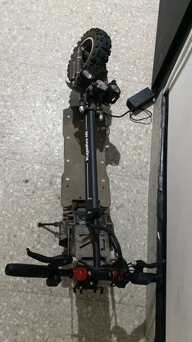 Продам электросамокат KUGOO Kirin M5