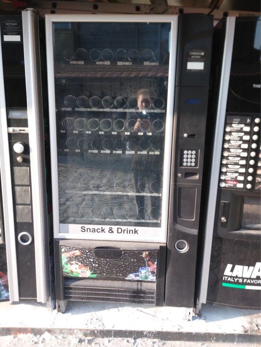 Професионални вендинг машини Некта