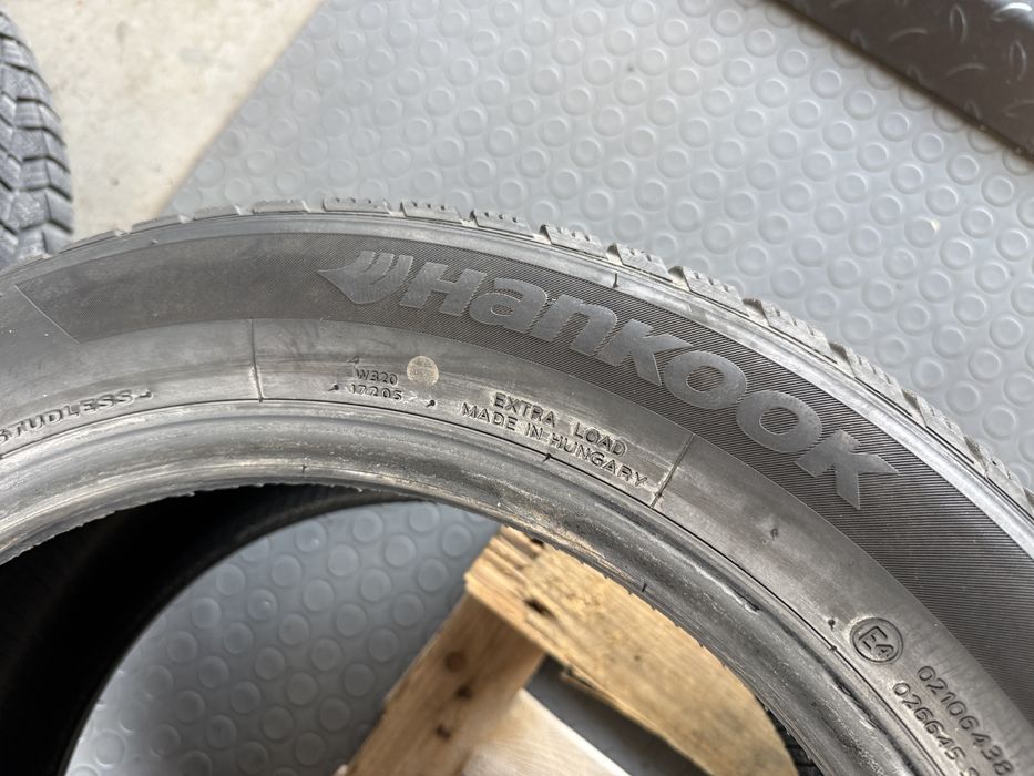 2бр. Отлични Зимни Гуми С Борд 225/50R/17 -HANKOOK- DOT:2224- 5.0мм.