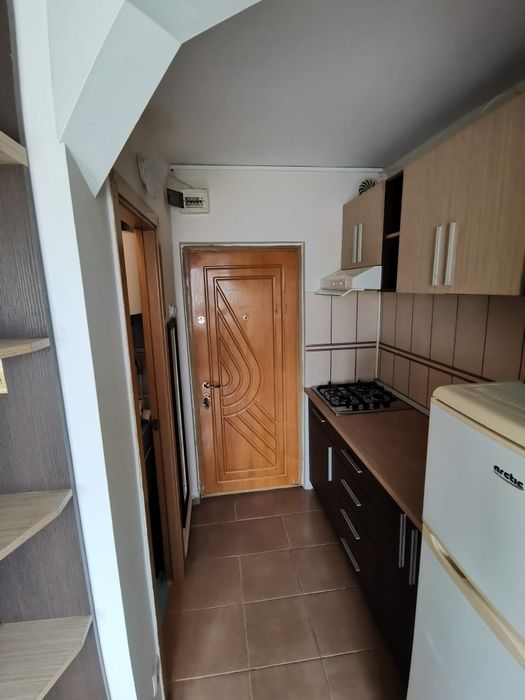 Garsoniera de închiriat