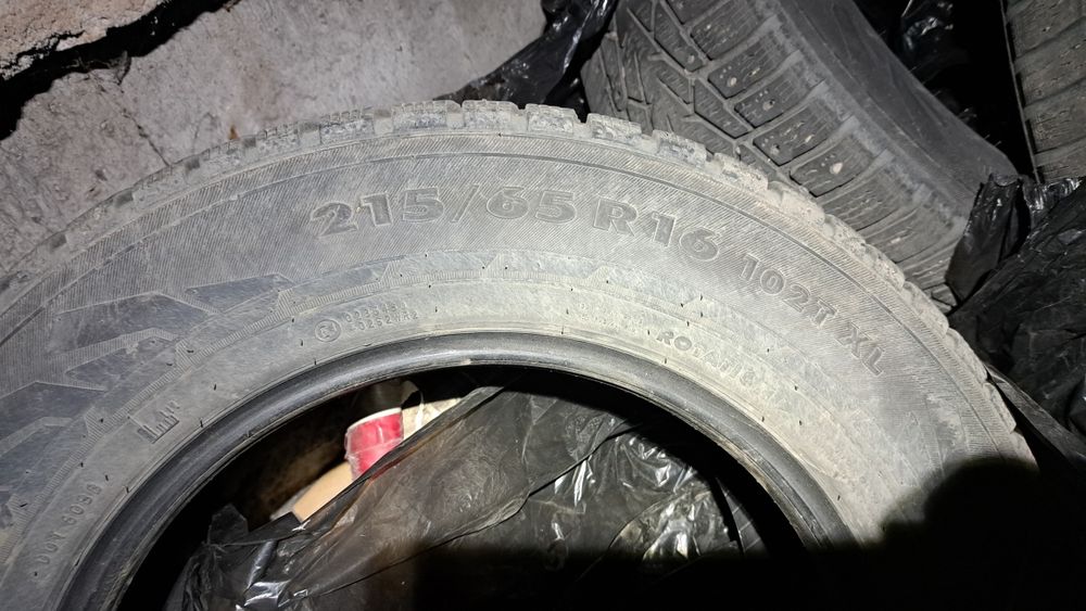 Продаются шины 215/65/16