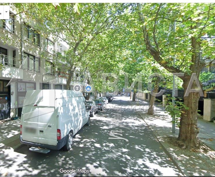 Действащ магазин в кв. Изток