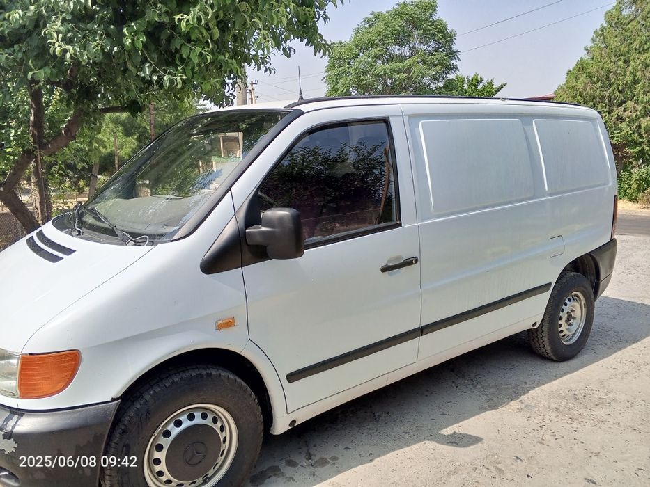 Мерседес Вито сотилади