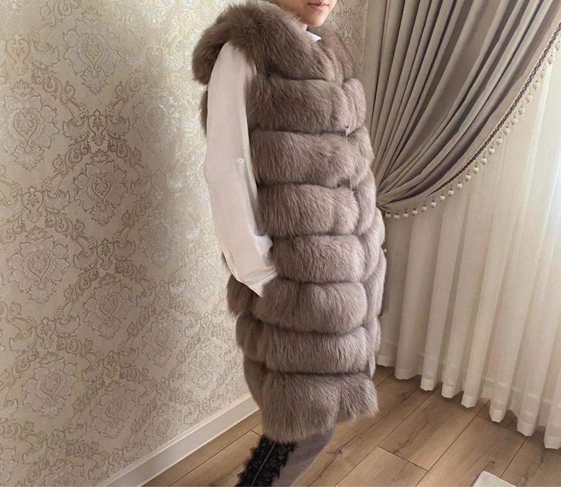 Меховые жилетки (песцовые)