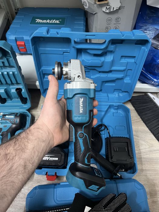 Болгарка на акккмуляторе