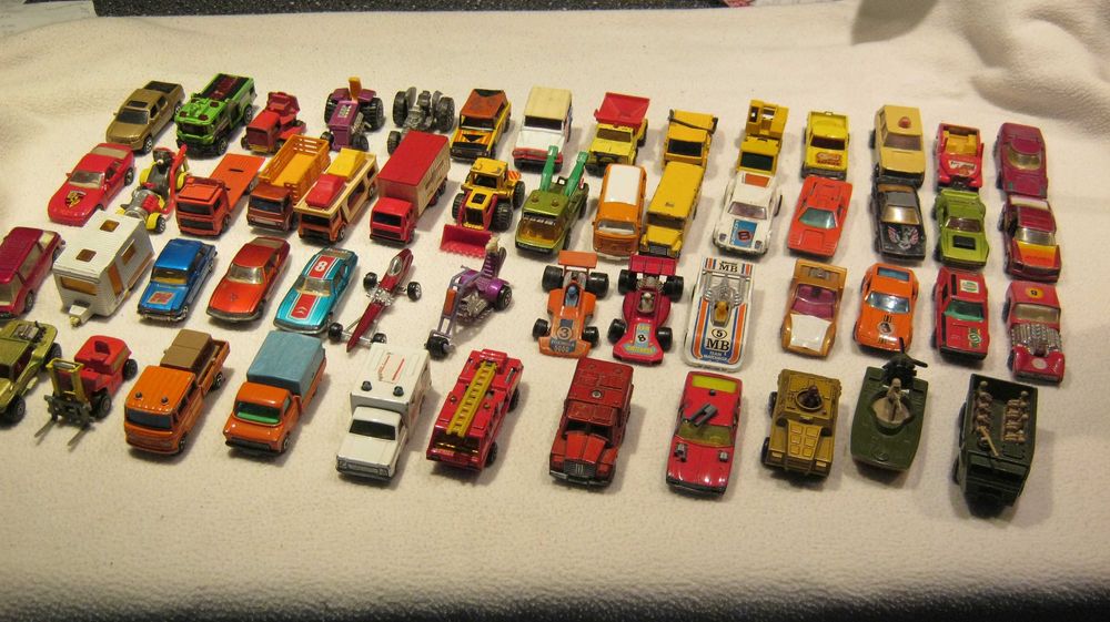 MATCHBOX,lot 56 machete,masinute,diverse,personale