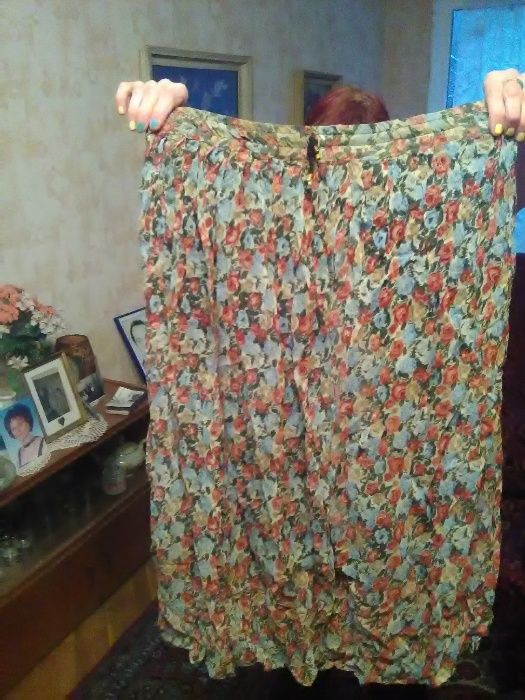 Продавам дамски поли с индийски мотиви