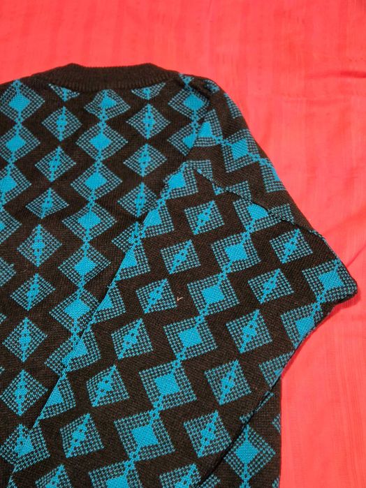 Pulover gros unisex, 48-50, negru si turqoise, stare impecabila