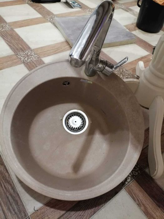 Продам мойку со сместителем