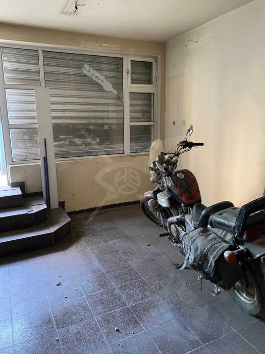 Продава се Магазин в Пловдив, Център - 74 кв.м за 1203 €/кв.м - Снимка #2