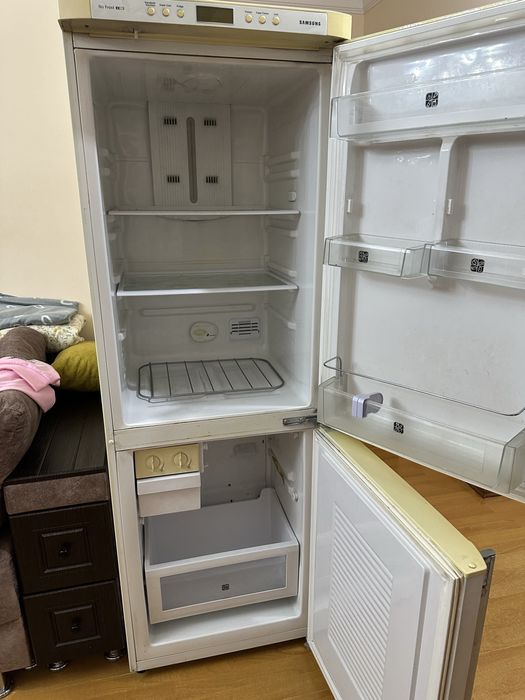 Холодильник samsung (самсунг)