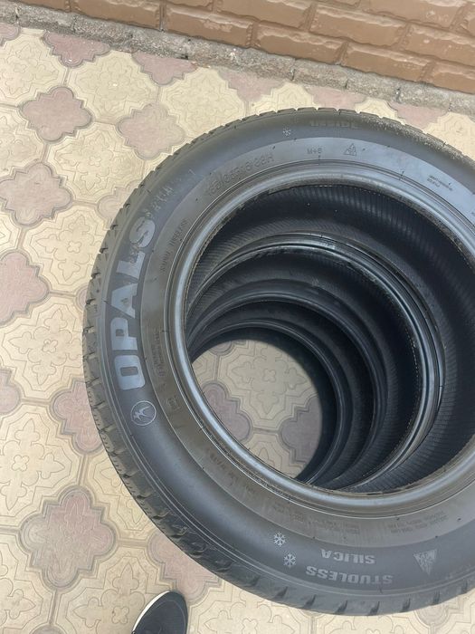 Зимние шины 185/65/15