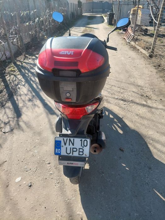 Vînd scuter Sim Symphony  125 s