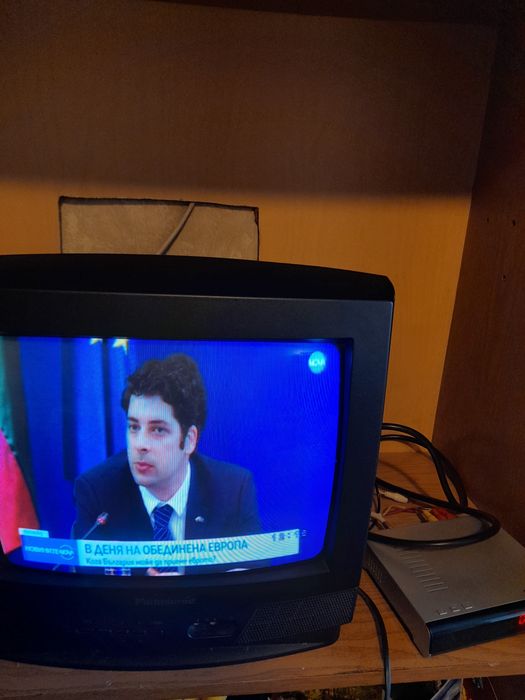 Телевизор  Panasonic 14инча