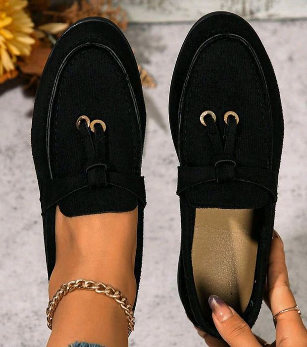 Pantofi plati cu vârf rotund