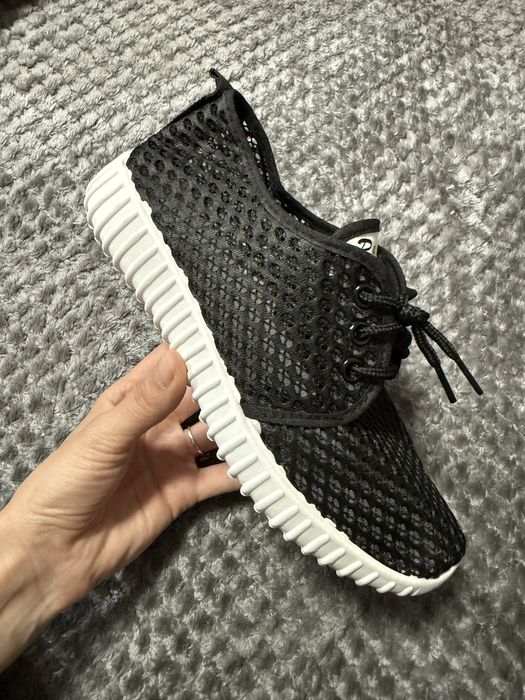 Продам обувь обсалютно новая..