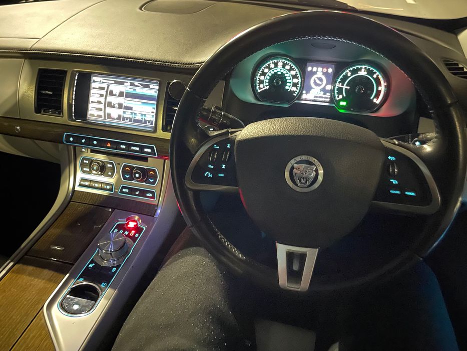 Jaguar XF 3.0d Luxury Premium