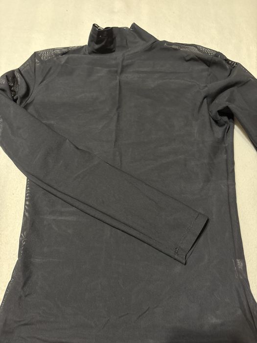 Продам кофточки и футболку