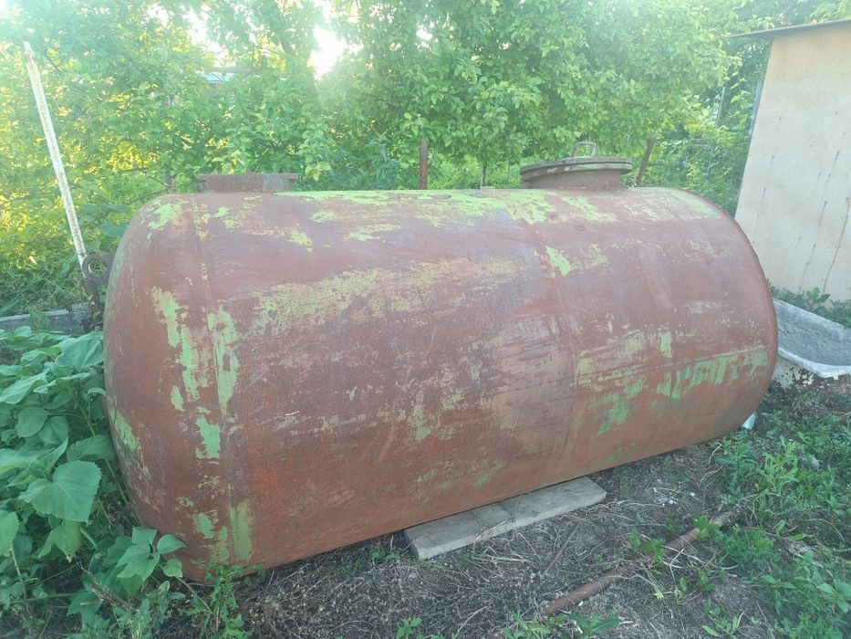 Продам, железную бочку 5куб!