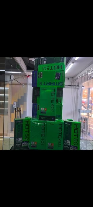 Telefonlar yangi Koreyadan kelgan har xel markadan bor Samsung iPhone