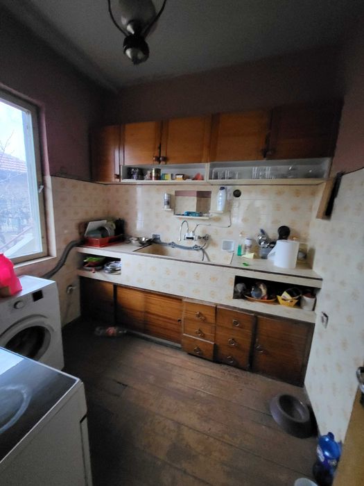 Продава се Къща в Пещера - 500 кв.м за 194 €/кв.м - Снимка #8