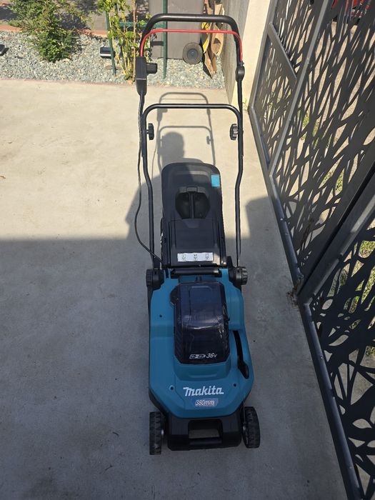 Makita 18+18v (36v )mașină de tuns iarba