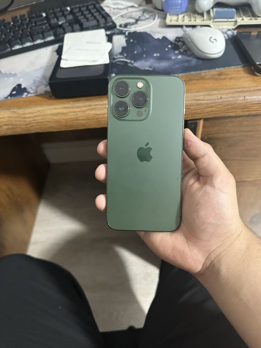 iPhone 13 pro.