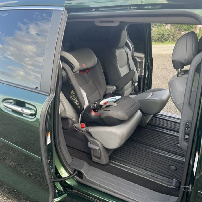 Услуги минивена с водителем и без Трансфер Экскурсии Туры Сопровождени