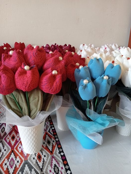 Тюльпаны сшитые.На все праздники жизни.