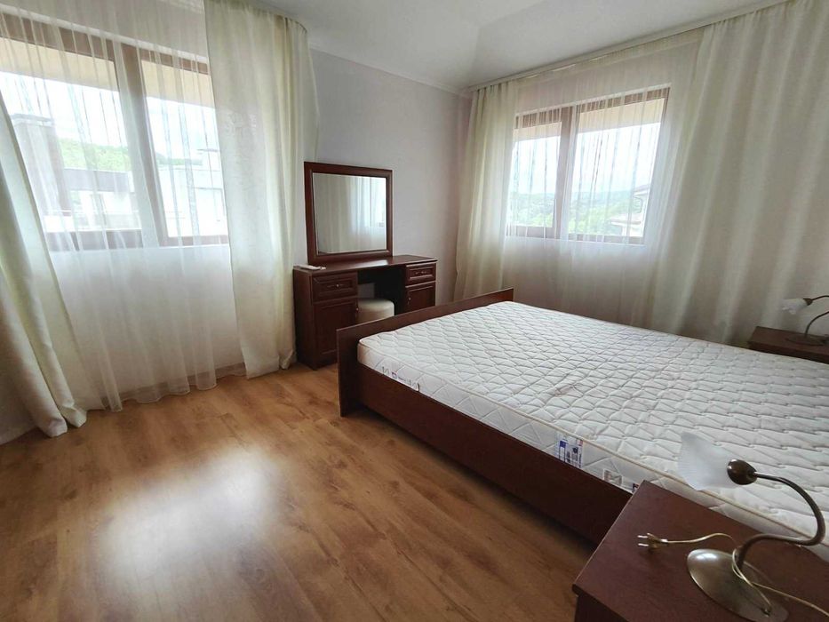 Продава се Тристаен апартамент в с. Шкорпиловци, Област Варна - 212 кв.м за 479 €/кв.м - Снимка #16