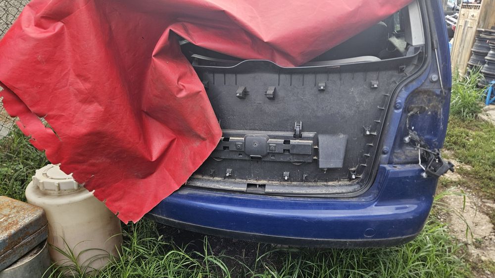 Usa touran dreapta fata spate stanga spate negru albastru