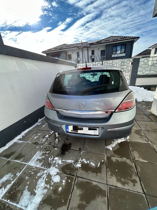 Vand opel astra h hatchback 1,6 benzina 2008