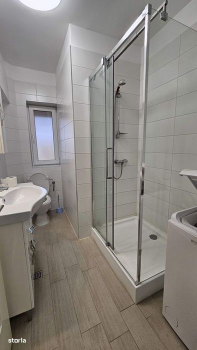 Piata Tractorul garsoniera in bloc vila,mobilata,  renovata