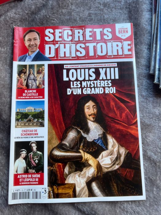 Lot 9 reviste Secrets d'Histoire (în limba franceză) - Stéphane Bern