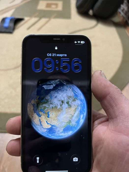 Айфон 11 в хорошем состоянии.