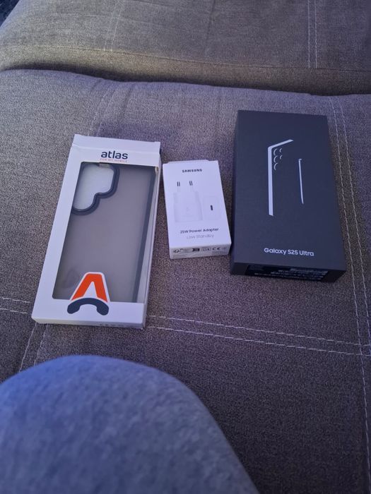 Vand telefon nou sigilat