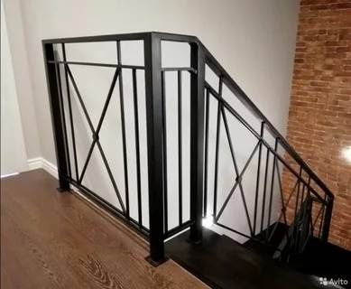 Перила для вашего дома в стиле хай-тек