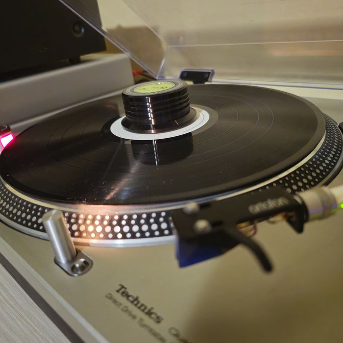 ПРОМО/Клампа за грамофон/нова/запечатана