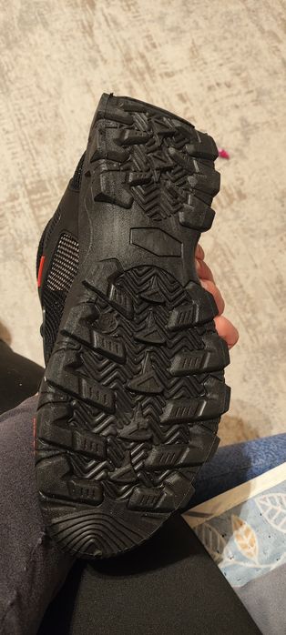 Продаю новые кросовки