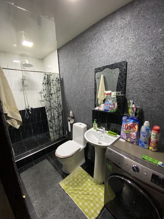 Шахарда жойлашган ховли