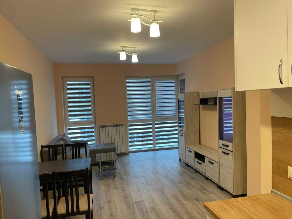 Дава се под наем Двустаен апартамент в София, Връбница 2 - 68 кв.м за 588.03 € - Снимка #1